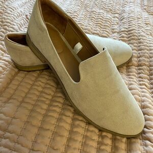 Universal Thread Cream Flats for Women